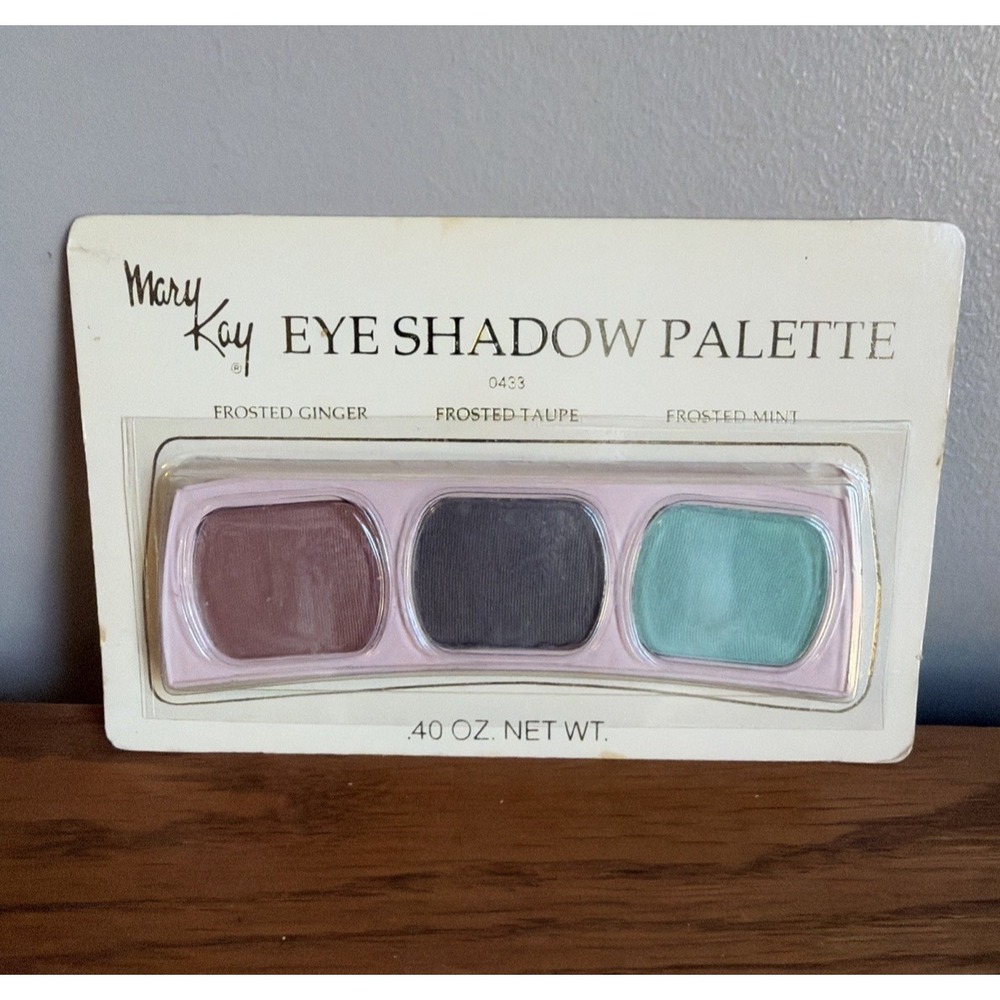 Vintage Mary Kay Eye Shadow Palette Great Fashion Forecast 0433 NOS Sealed